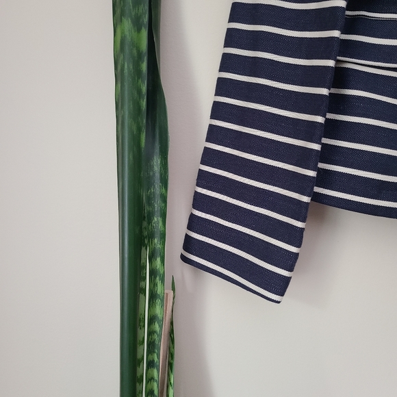 Banana Republic Navy & Cream Striped Blazer - Picture 8 of 9